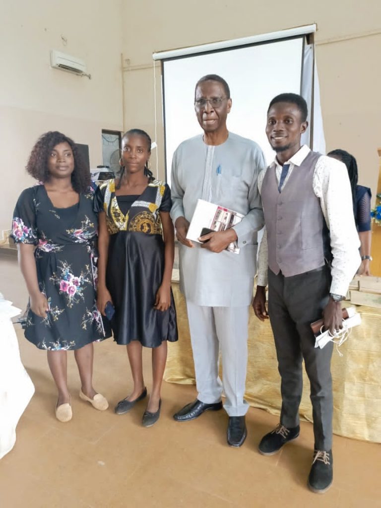 GCIOBA presents awards to teachers